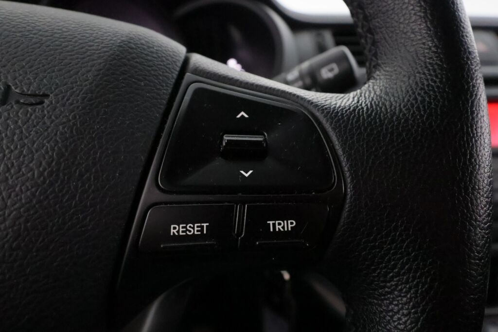 Kia Rio 2013 Sininen