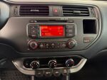 Kia Rio 2013 Sininen