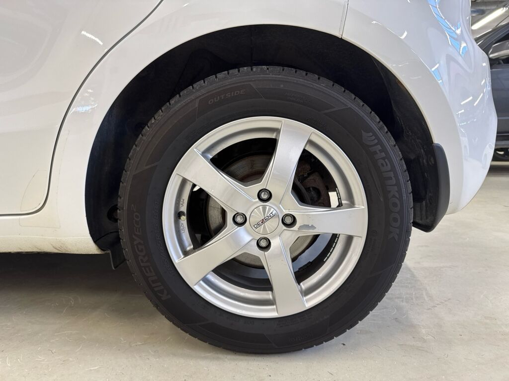 Kia Rio 2013 Valkoinen