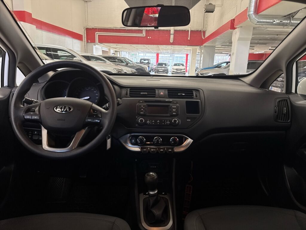 Kia Rio 2013 Valkoinen