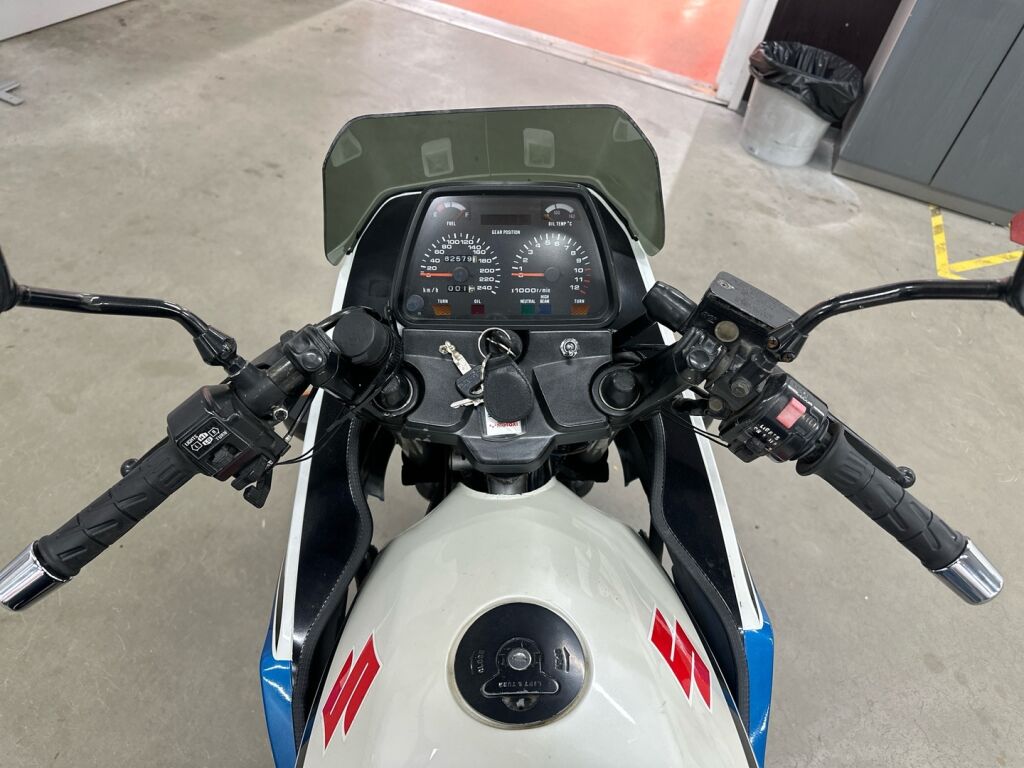 Suzuki GSX 1985 TJ V 92