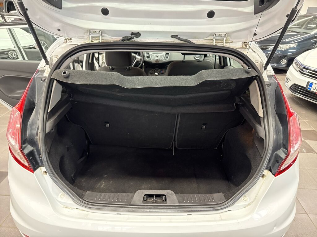 Ford Fiesta 2013 Valkoinen