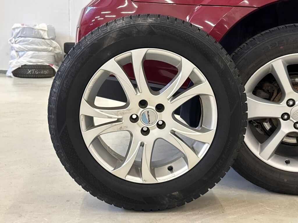 Subaru Outback 2013 Punainen