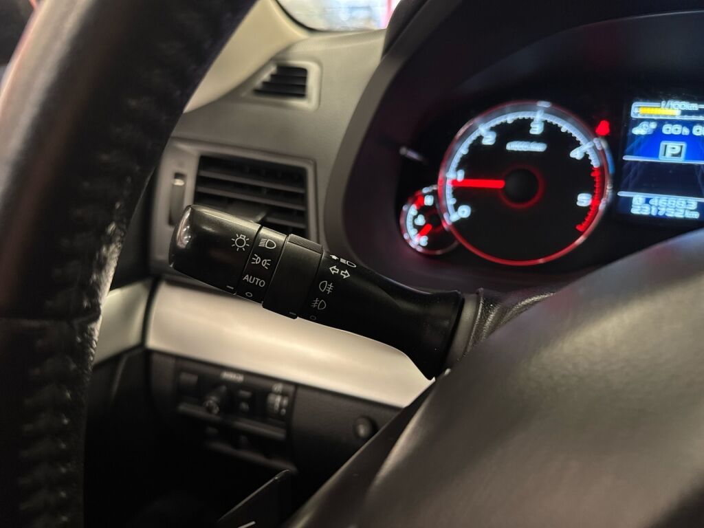 Subaru Outback 2013 Punainen
