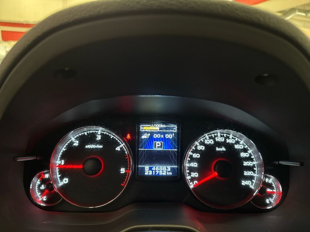 Subaru Outback 2013 Punainen