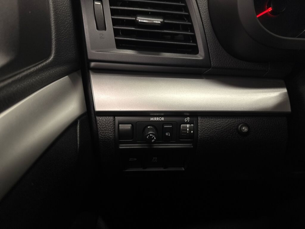 Subaru Outback 2013 Punainen