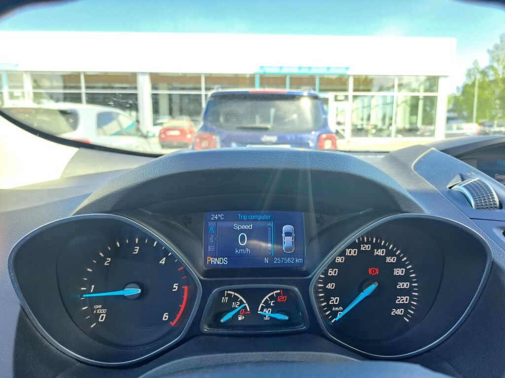 Ford Kuga 2013 Harmaa