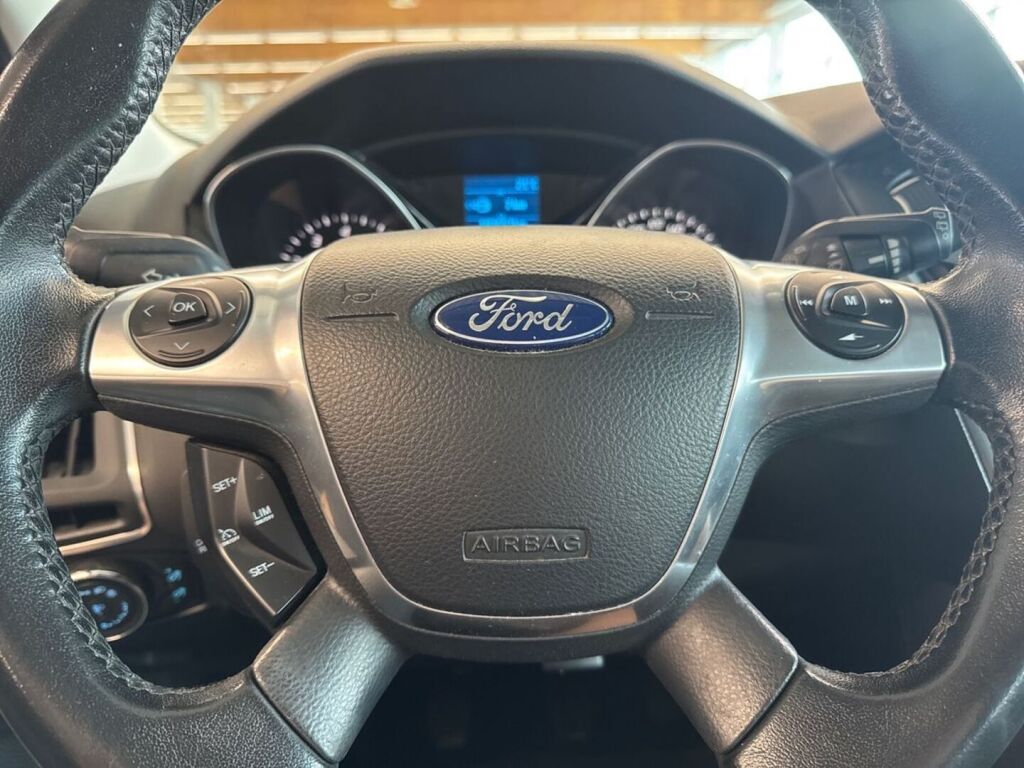 Ford Focus 2013 Sininen