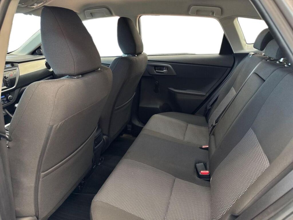 Toyota Auris 2013 Ruskea (beige)