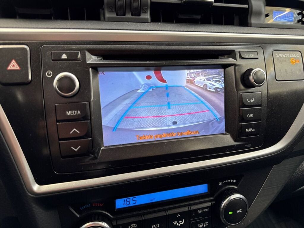 Toyota Auris 2013 Ruskea (beige)