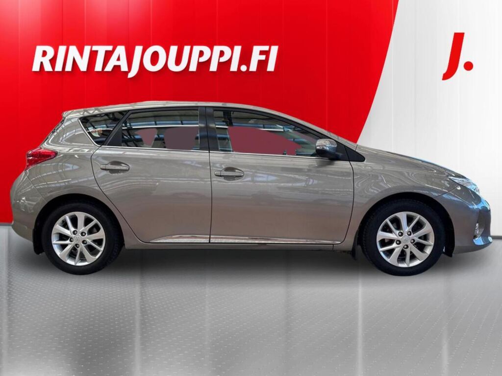 Toyota Auris 2013 Ruskea (beige)