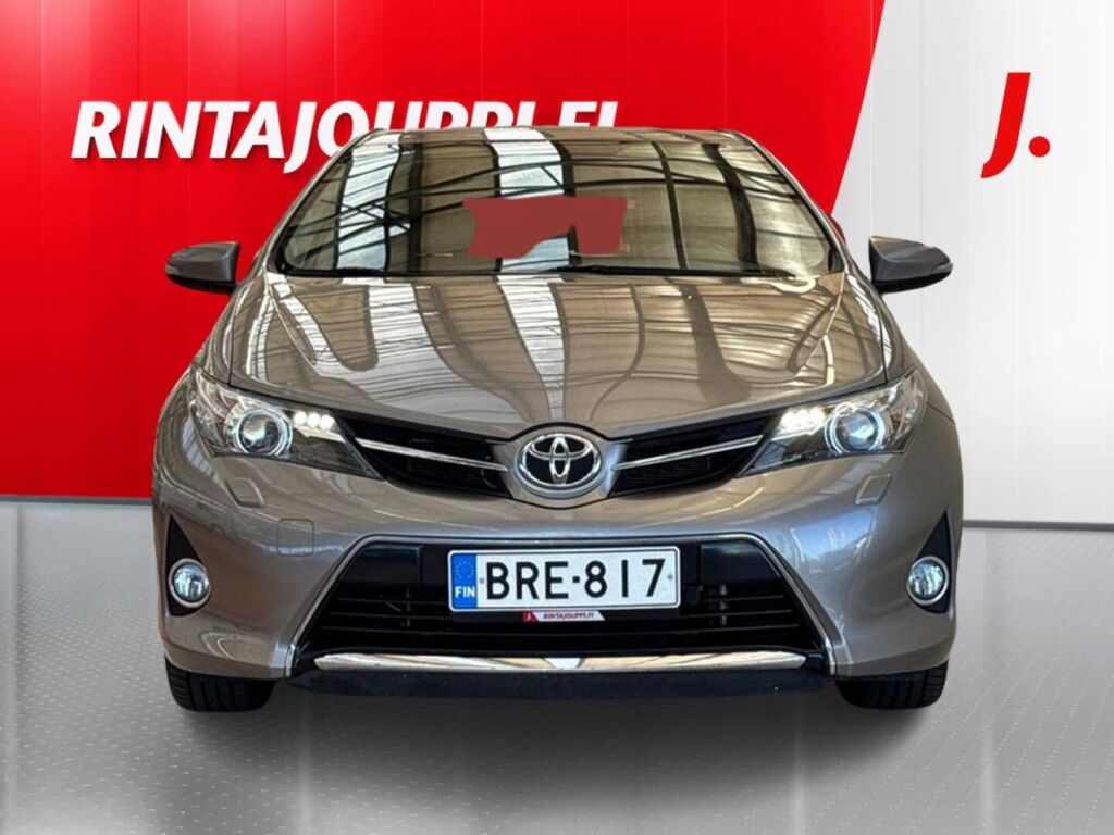 Toyota Auris 2013 Ruskea (beige)