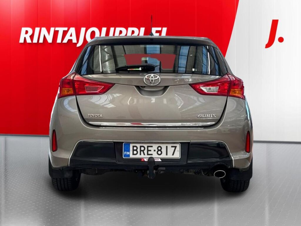 Toyota Auris 2013 Ruskea (beige)