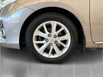 Toyota Auris 2013 Ruskea (beige)