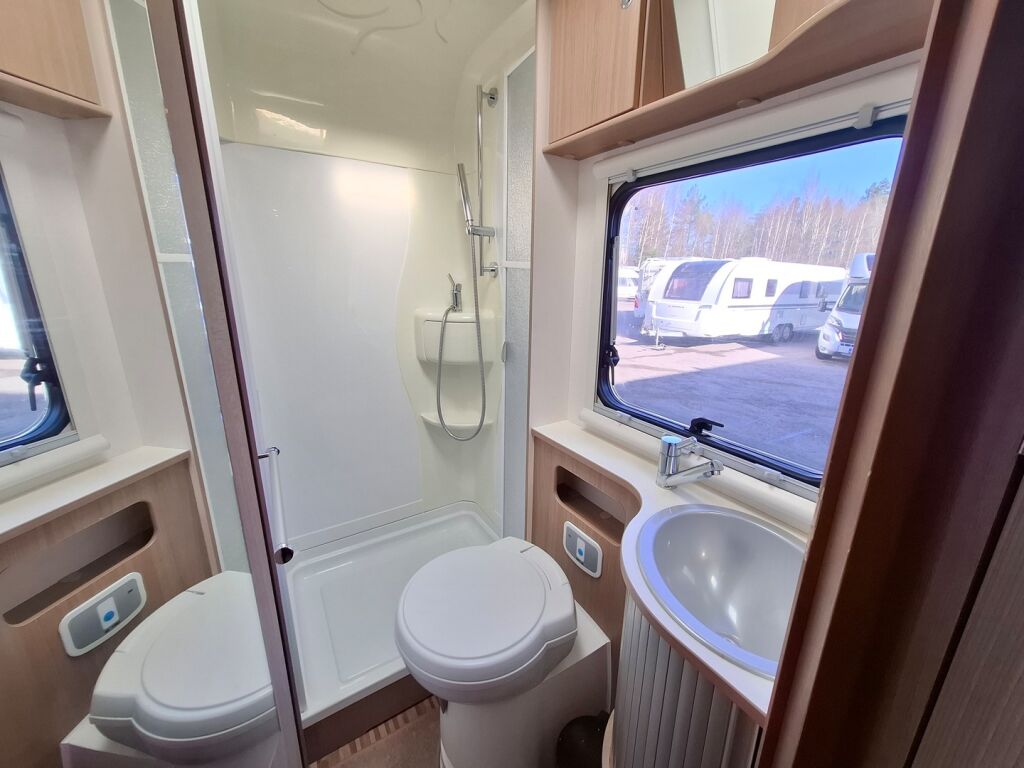 Adria Matrix 650 SF RJ 60 Years Edition 2013 Harmaa