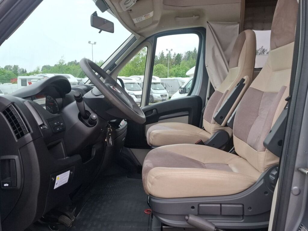 Adria Matrix 650 SF RJ 60 Years Edition 2013 Harmaa