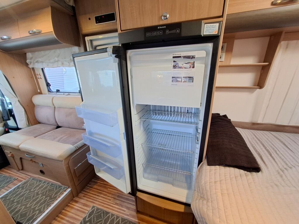 Adria Matrix 650 SF RJ 60 Years Edition 2013 Harmaa