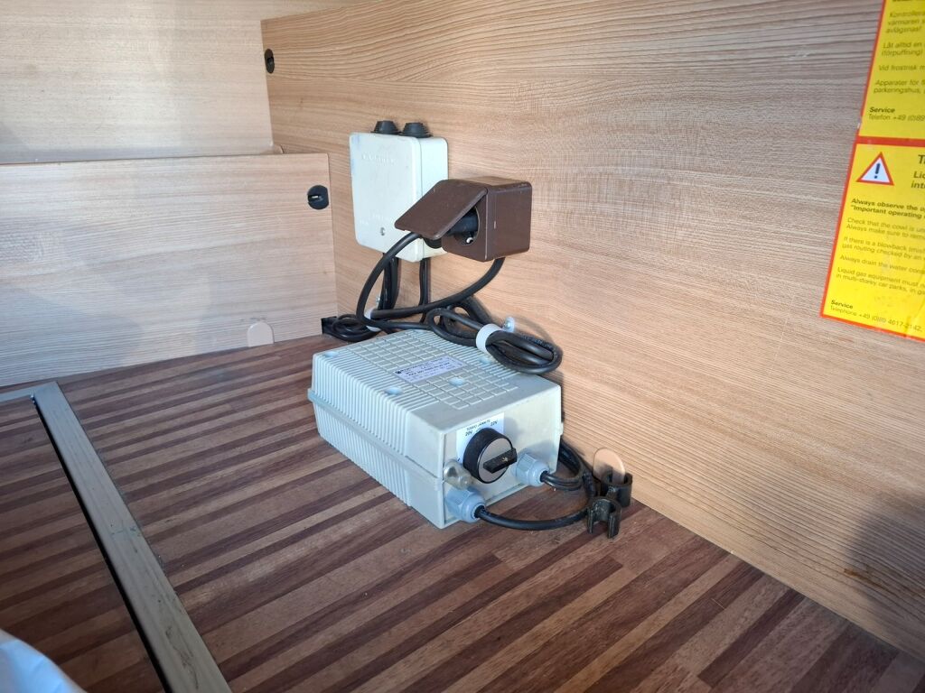 Adria Matrix 650 SF RJ 60 Years Edition 2013 Harmaa