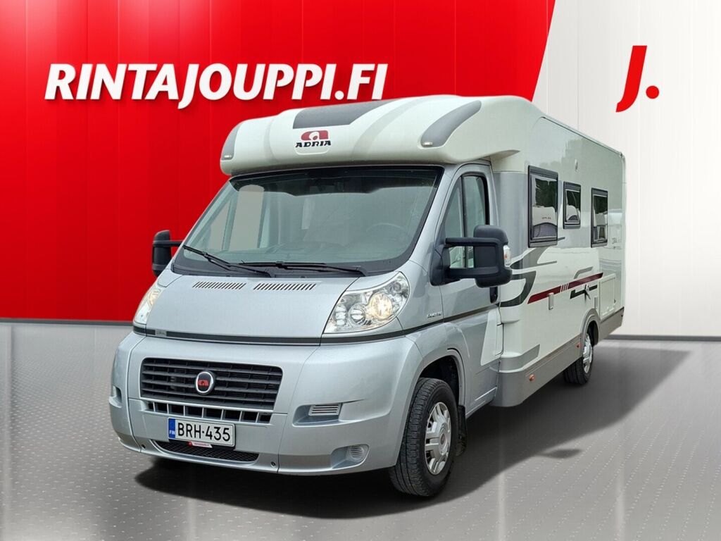 Adria Coral Plus 670 SLT 2013 Valkoinen