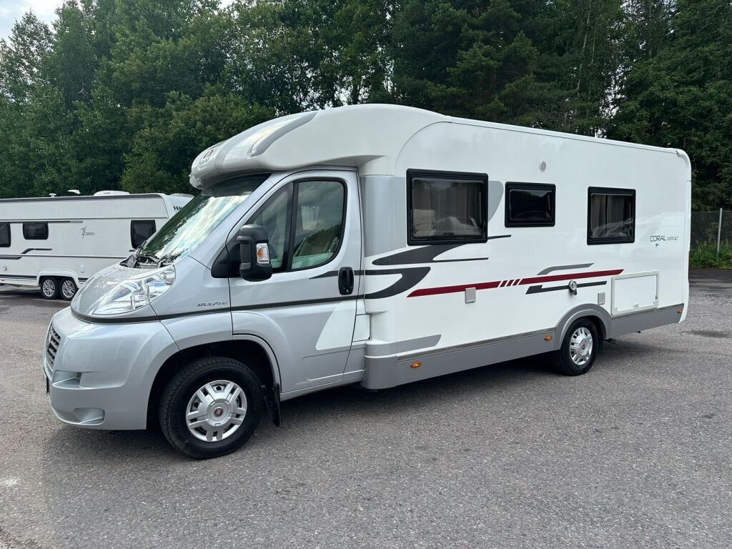 Adria Coral Plus 670 SLT 2013 Valkoinen