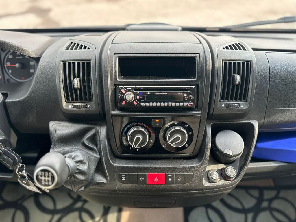 Adria Coral Plus 670 SLT 2013 Valkoinen