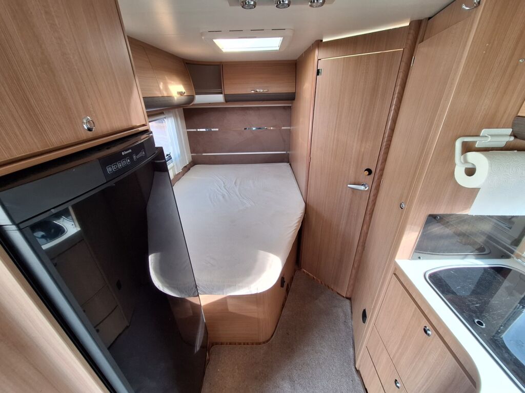 Adria Matrix Axess 650 SF 2013 Harmaa