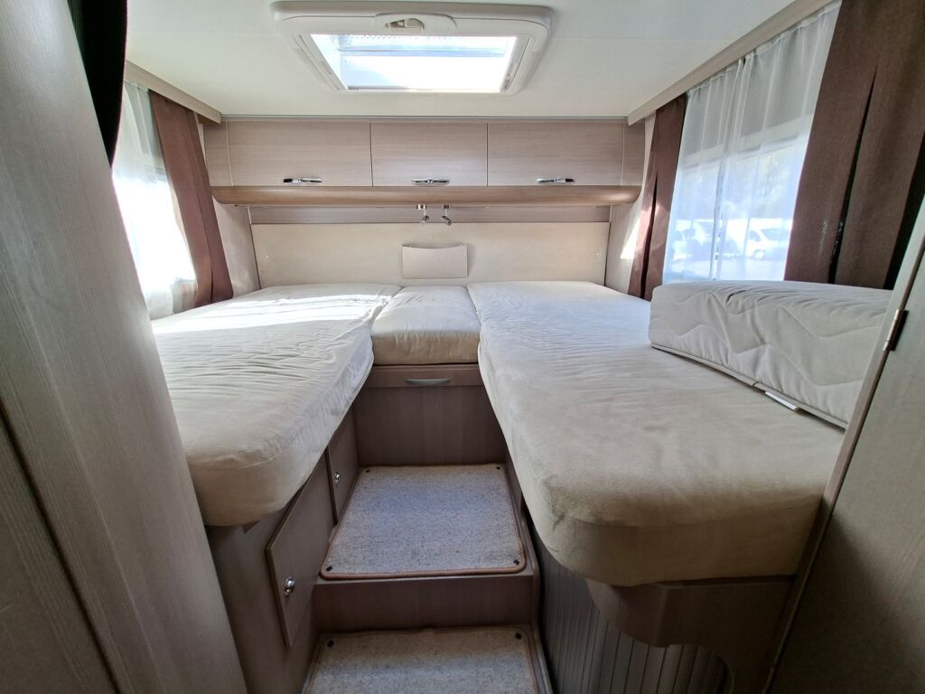 Adria Matrix Supreme 687 SL 2013 Harmaa