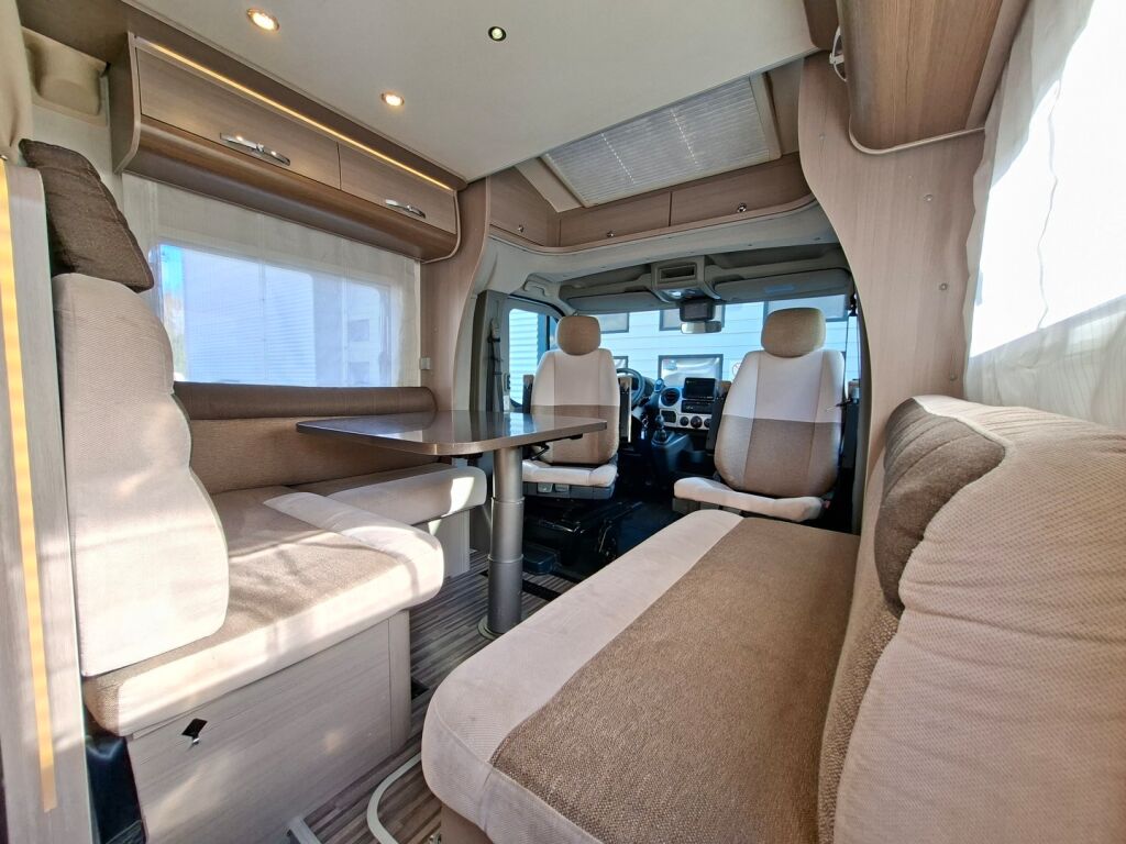 Adria Matrix Supreme 687 SL 2013 Harmaa