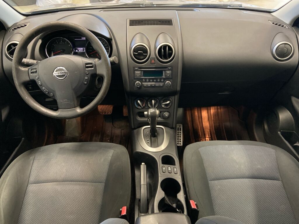 Nissan Qashqai 2013 Ruskea (beige)