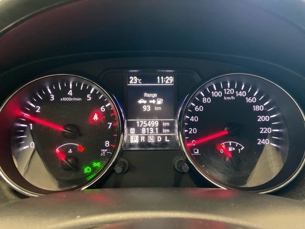 Nissan Qashqai 2013 Ruskea (beige)