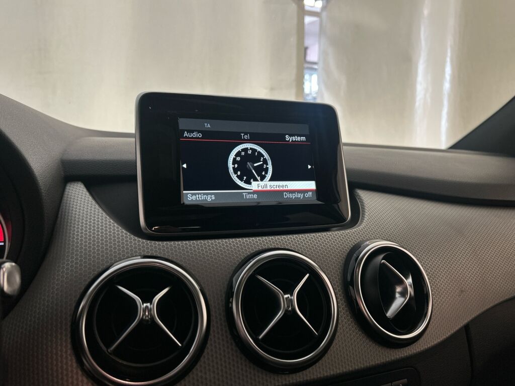 Mercedes-Benz B 2014 Valkoinen