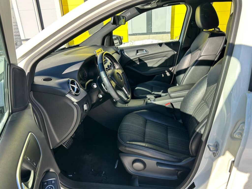 Mercedes-Benz B 2014 Valkoinen