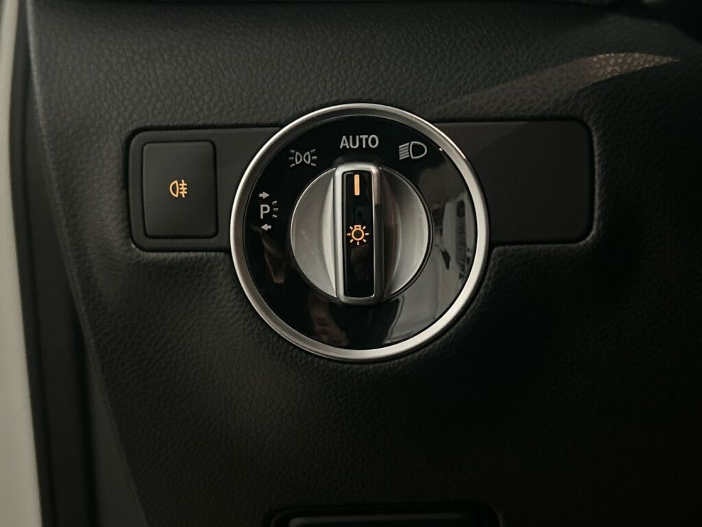 Mercedes-Benz B 2014 Valkoinen