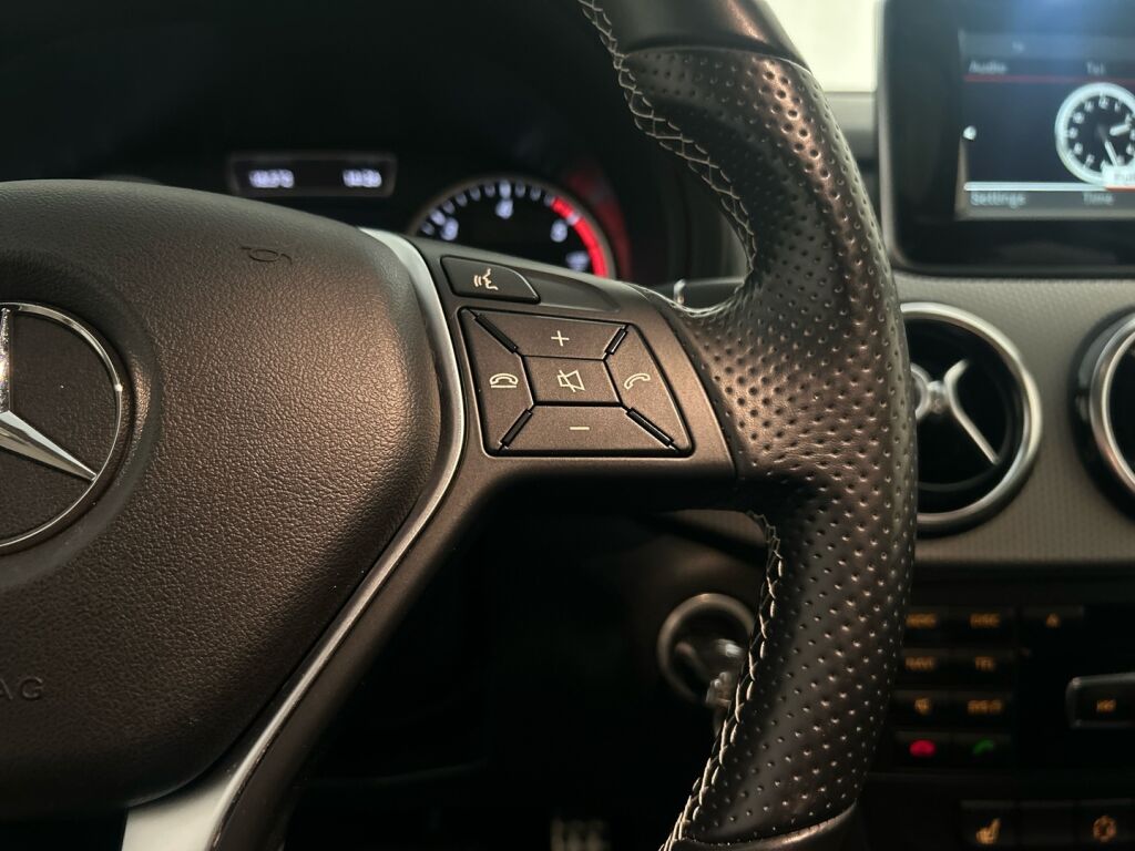 Mercedes-Benz B 2014 Valkoinen