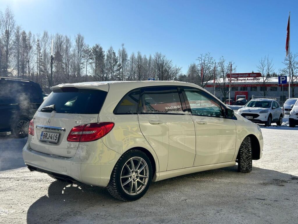 Mercedes-Benz B 2014 Valkoinen