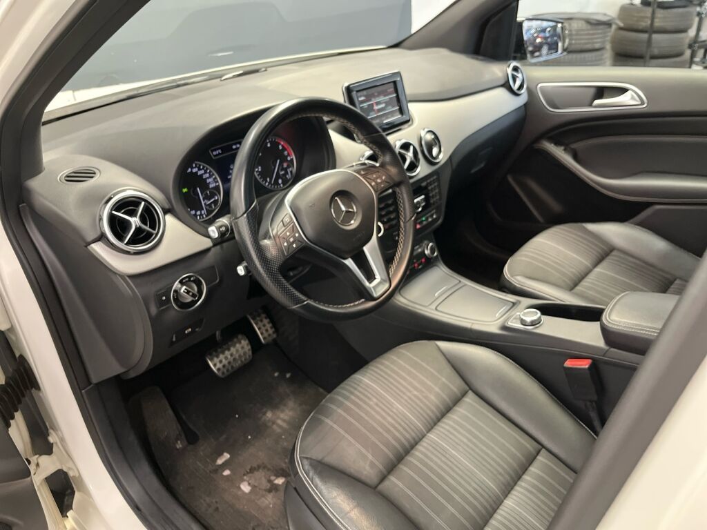 Mercedes-Benz B 2014 Valkoinen