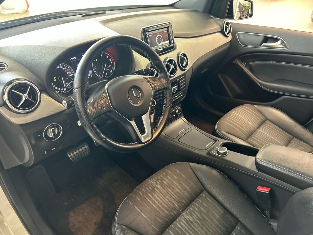 Mercedes-Benz B 2014 Valkoinen