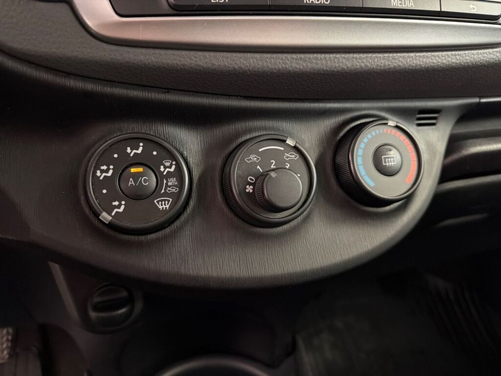 Toyota Yaris 2014 Valkoinen