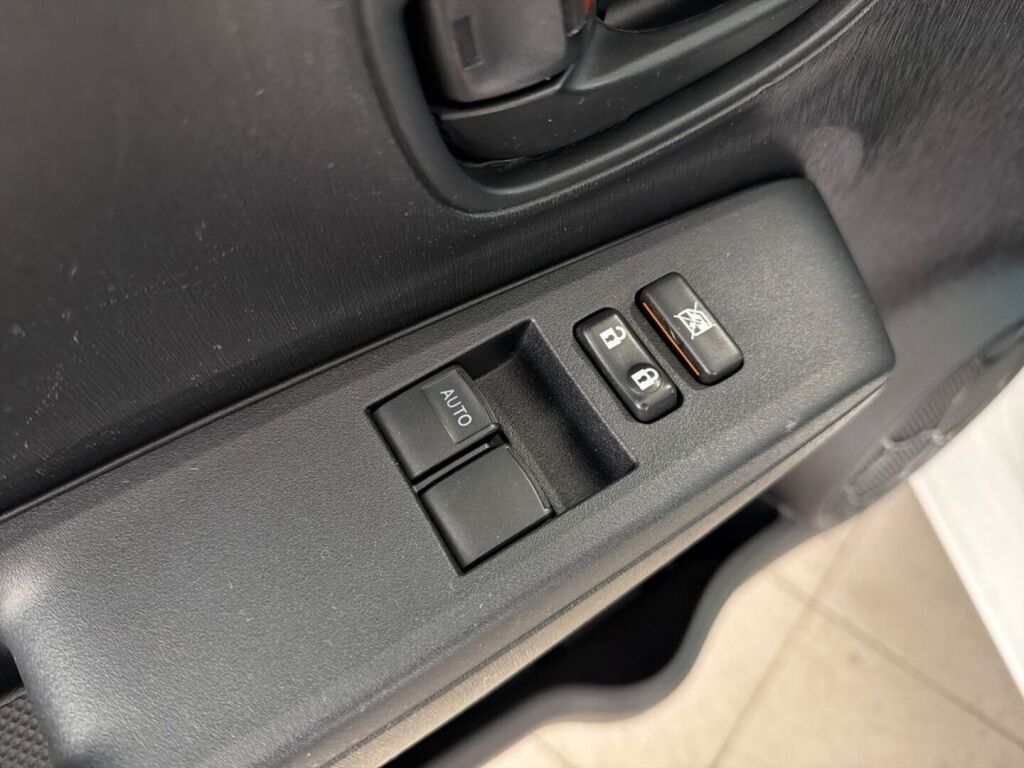 Toyota Yaris 2014 Valkoinen
