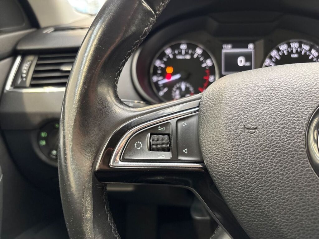 Skoda Octavia 2013 Hopea