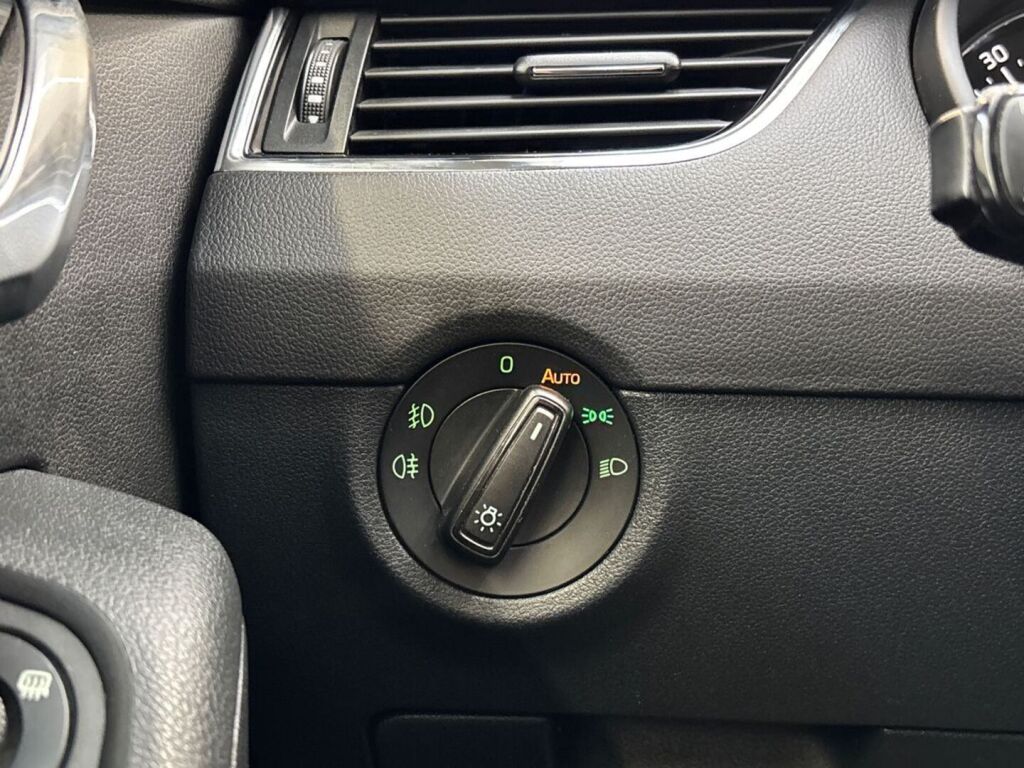 Skoda Octavia 2013 Hopea