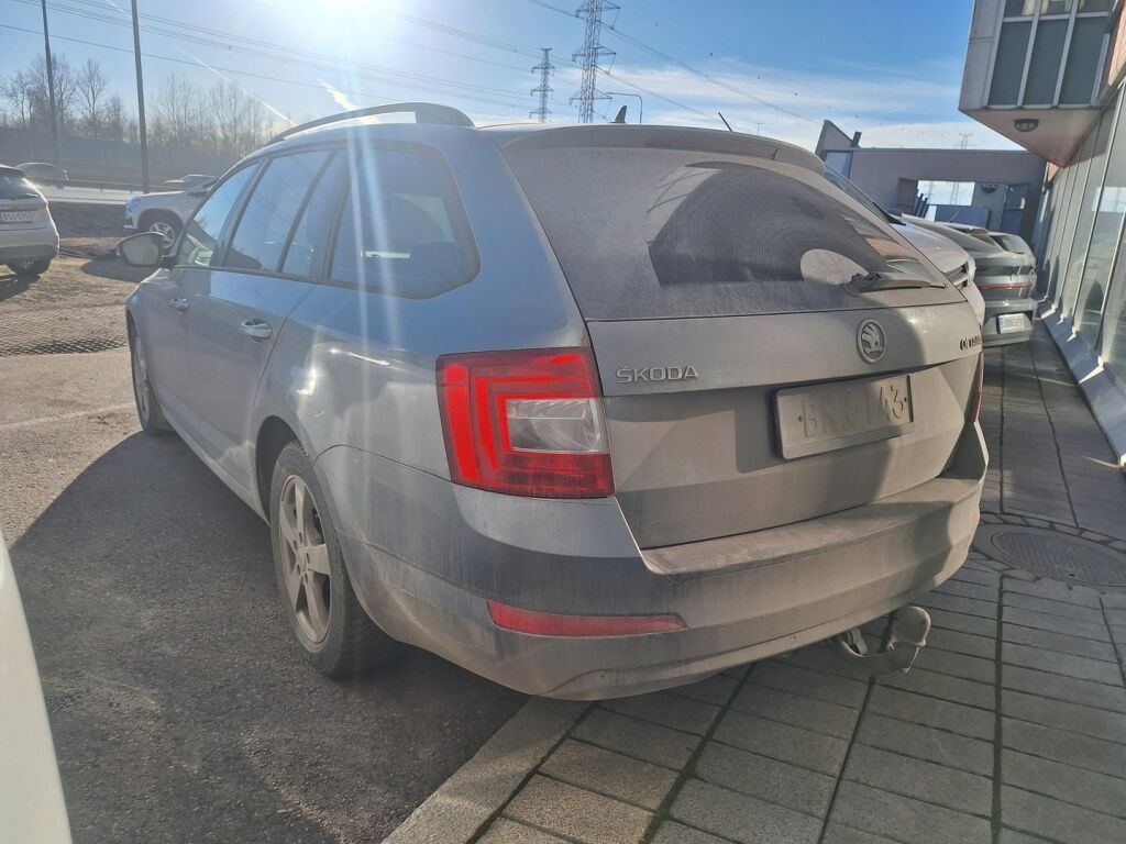 Skoda Octavia 2013 Hopea