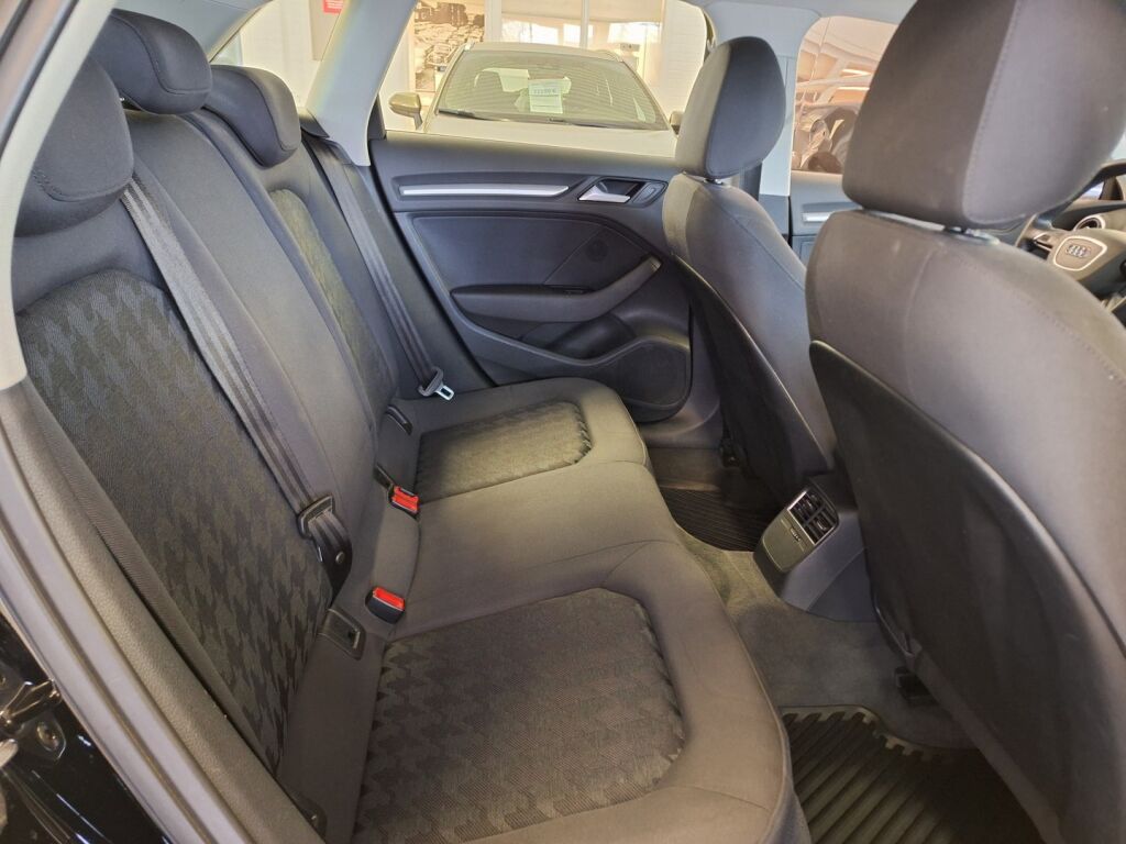 Audi A3 2013 Musta