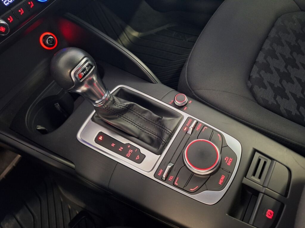 Audi A3 2013 Musta