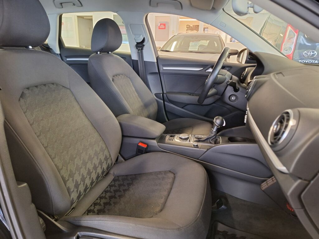 Audi A3 2013 Musta