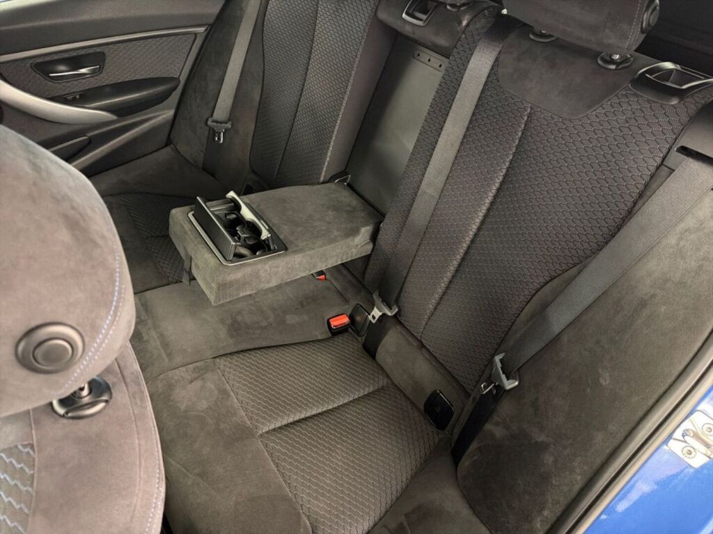 BMW 320 2014 Sininen