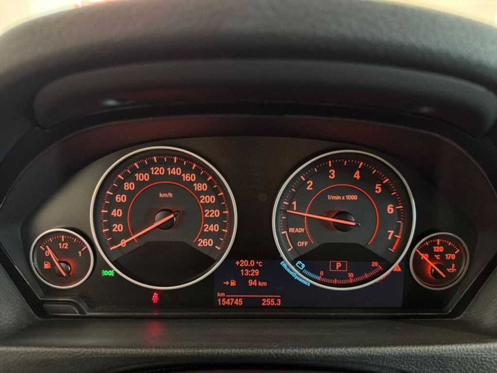 BMW 320 2014 Sininen