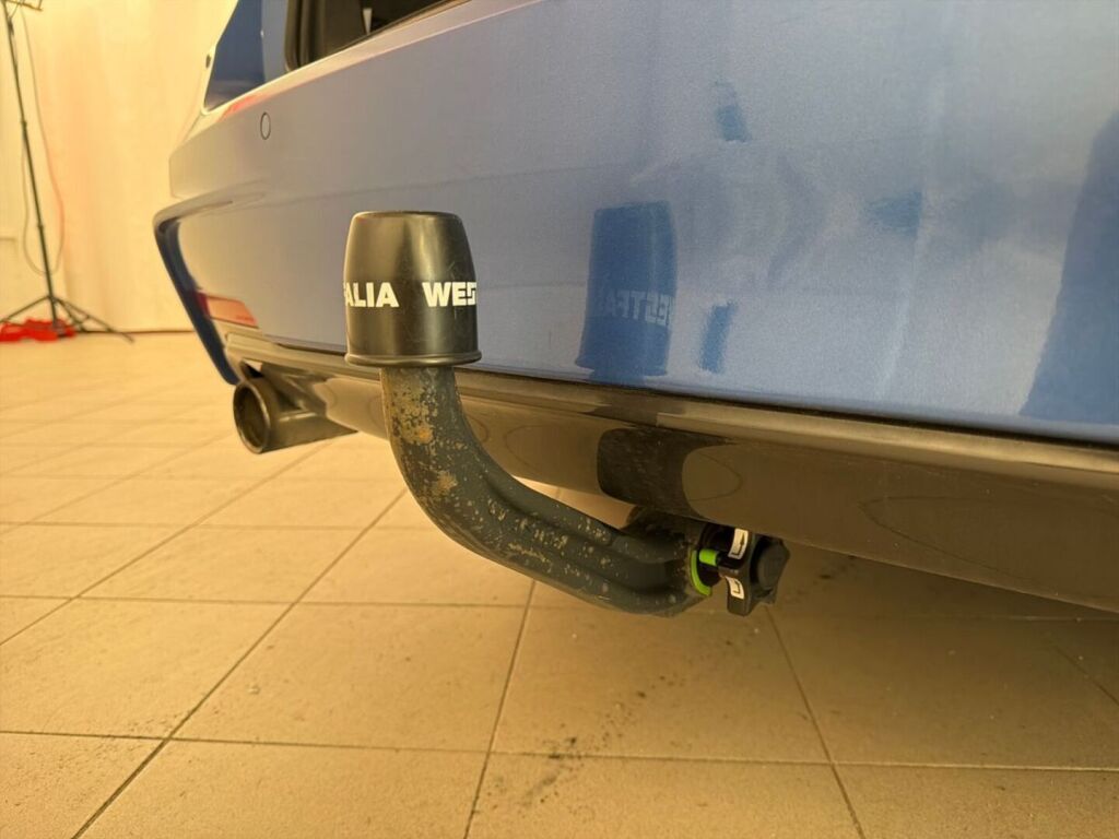 BMW 320 2014 Sininen