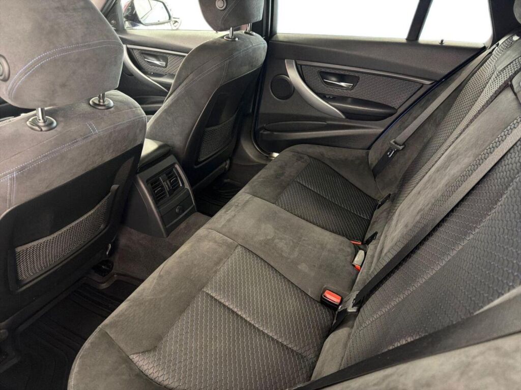 BMW 320 2014 Sininen
