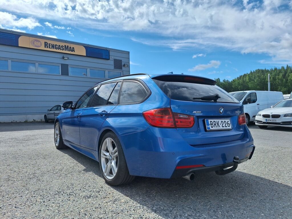 BMW 320 2014 Sininen